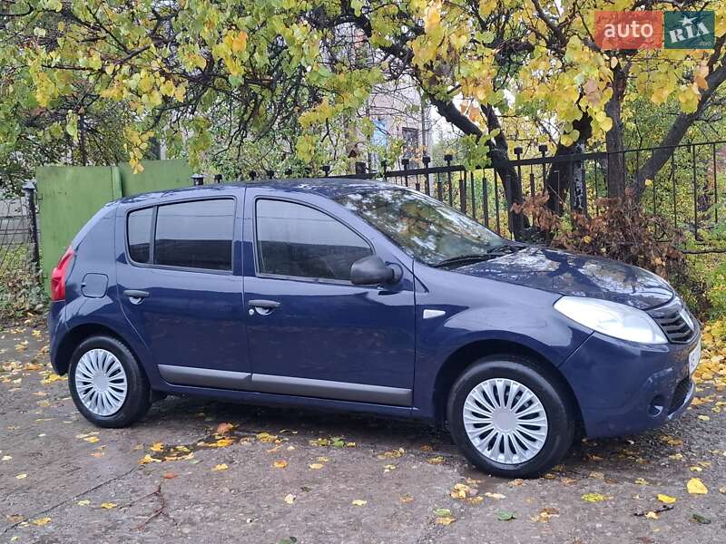 Хэтчбек Dacia Sandero 2012 в Кривом Роге фото 9 Хэтчбек Dacia Sandero 2012 в Кривом Роге