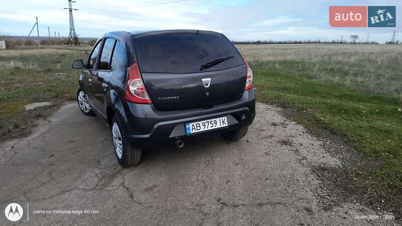 Хэтчбек Dacia Sandero 2011 в Вознесенске