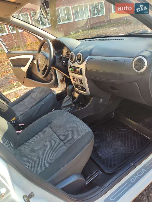 Хетчбек Dacia Sandero 2009 в Дніпрі