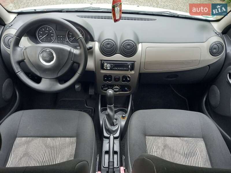 Хэтчбек Dacia Sandero 2009 в Самборе фото 28 Хэтчбек Dacia Sandero 2009 в Самборе