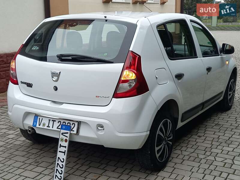 Хэтчбек Dacia Sandero 2009 в Самборе фото 54 Хэтчбек Dacia Sandero 2009 в Самборе