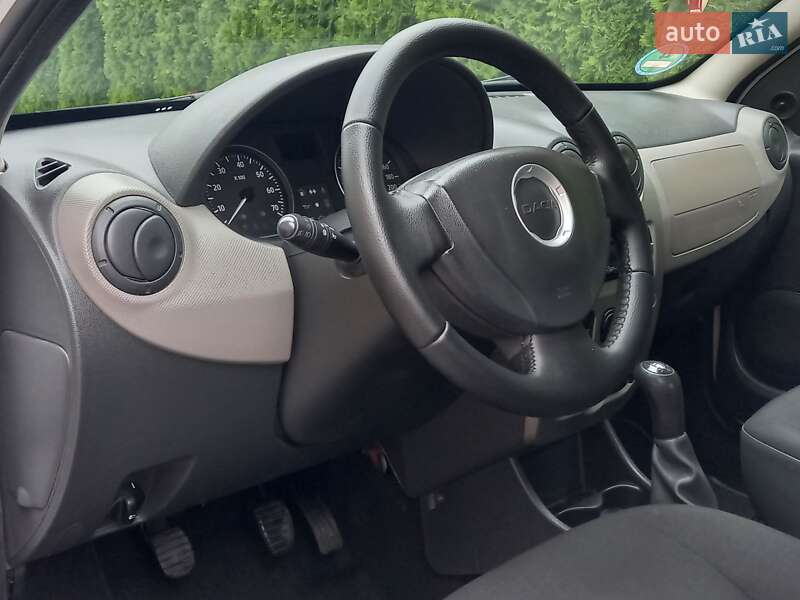 Хэтчбек Dacia Sandero 2009 в Самборе фото 60 Хэтчбек Dacia Sandero 2009 в Самборе