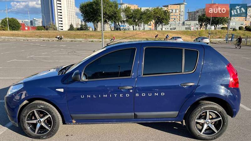 Хэтчбек Dacia Sandero 2009 в Киеве фото 18 Хэтчбек Dacia Sandero 2009 в Киеве