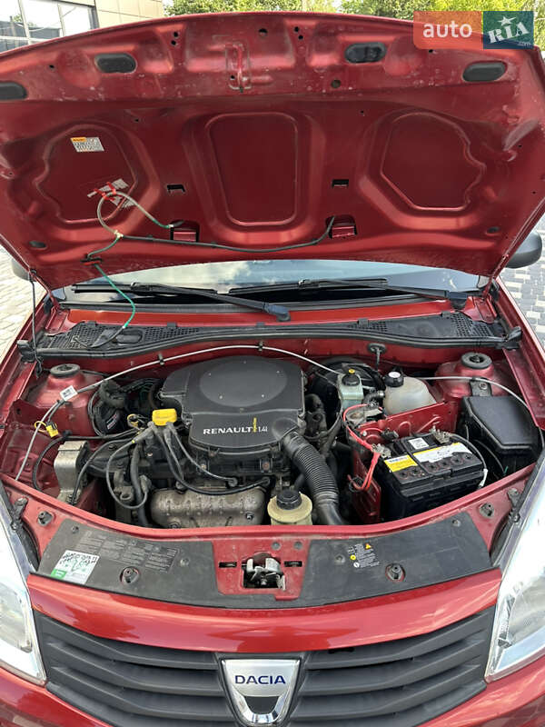 Хэтчбек Dacia Sandero 2009 в Шепетовке