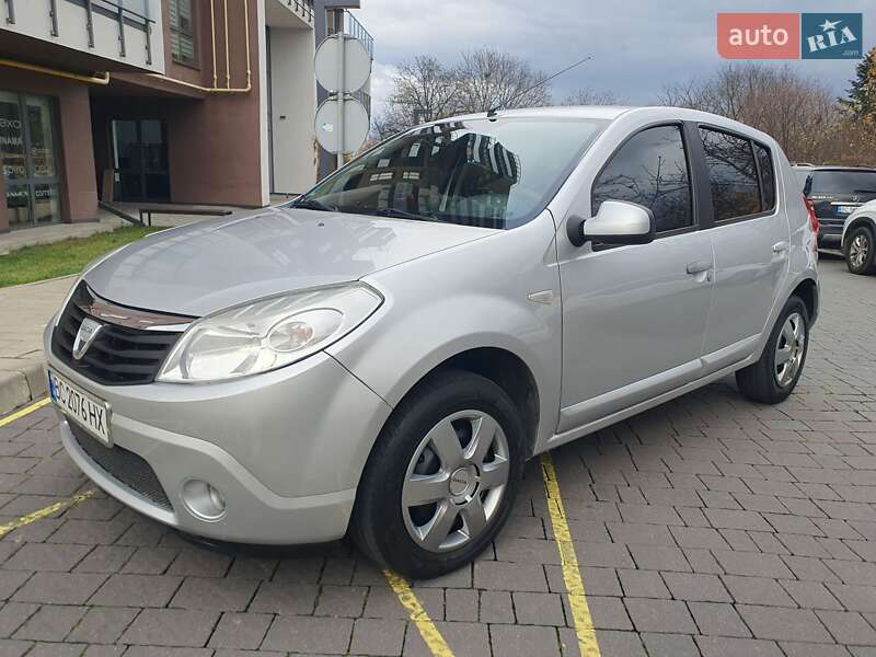 Хэтчбек Dacia Sandero 2009 в Львове фото 5 Хэтчбек Dacia Sandero 2009 в Львове