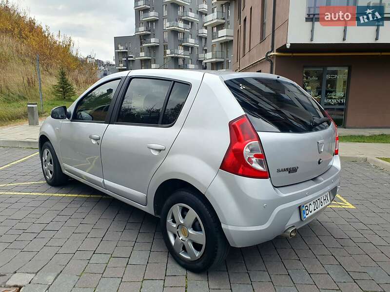 Хэтчбек Dacia Sandero 2009 в Львове фото 7 Хэтчбек Dacia Sandero 2009 в Львове