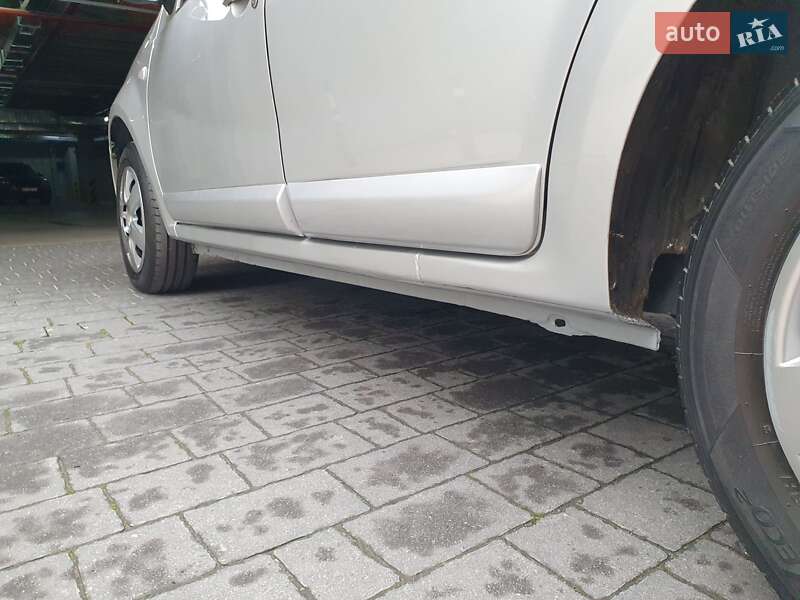 Хэтчбек Dacia Sandero 2009 в Львове фото 16 Хэтчбек Dacia Sandero 2009 в Львове