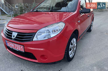Хетчбек Dacia Sandero 2010 в Києві