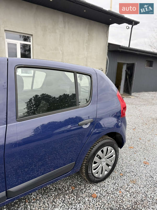 Хетчбек Dacia Sandero 2009 в Луцьку фото 18 Хетчбек Dacia Sandero 2009 в Луцьку