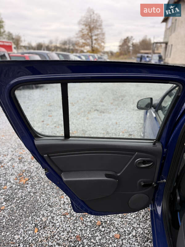 Хетчбек Dacia Sandero 2009 в Луцьку фото 78 Хетчбек Dacia Sandero 2009 в Луцьку