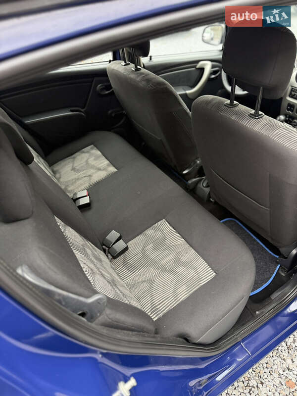 Хетчбек Dacia Sandero 2009 в Луцьку фото 88 Хетчбек Dacia Sandero 2009 в Луцьку