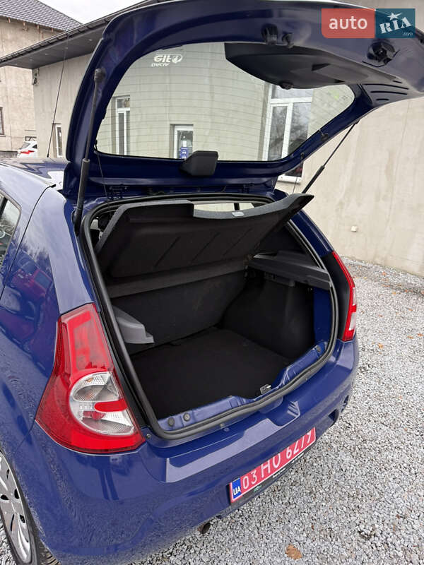 Хетчбек Dacia Sandero 2009 в Луцьку фото 128 Хетчбек Dacia Sandero 2009 в Луцьку