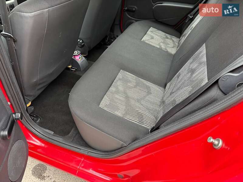 Хэтчбек Dacia Sandero 2009 в Виннице