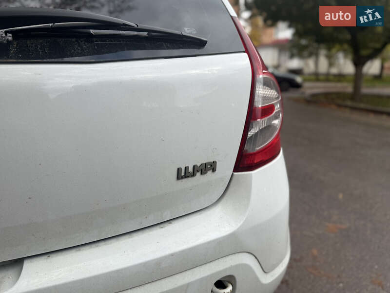 Хэтчбек Dacia Sandero 2009 в Александрие