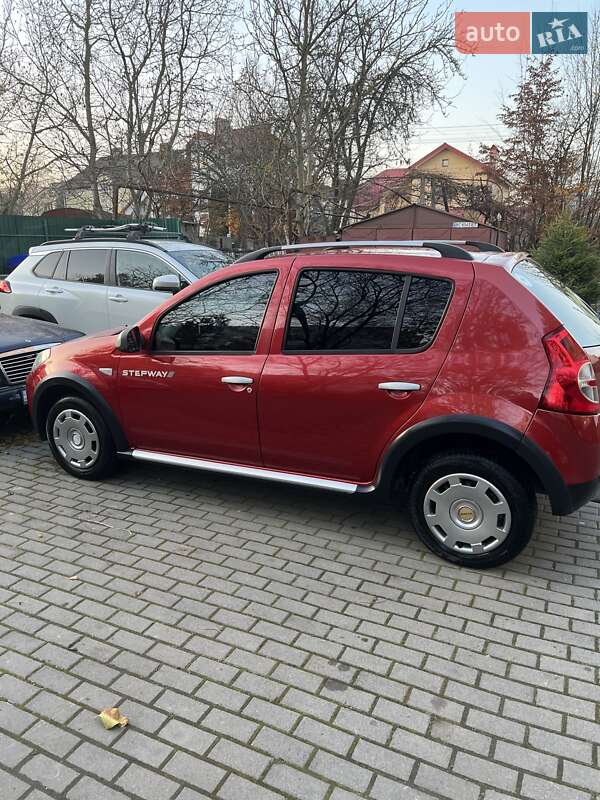 Хэтчбек Dacia Sandero 2011 в Львове