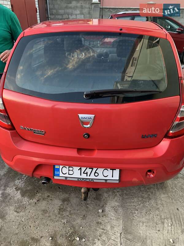 Хетчбек Dacia Sandero 2008 в Чернігові
