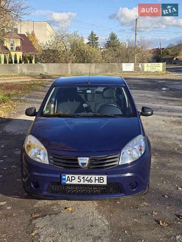 Хетчбек Dacia Sandero 2009 в Львові