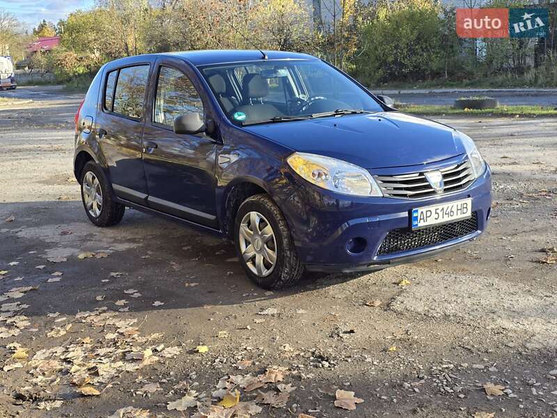 Хетчбек Dacia Sandero 2009 в Львові