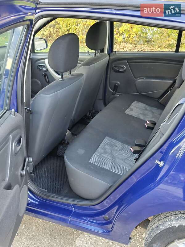 Хетчбек Dacia Sandero 2009 в Львові