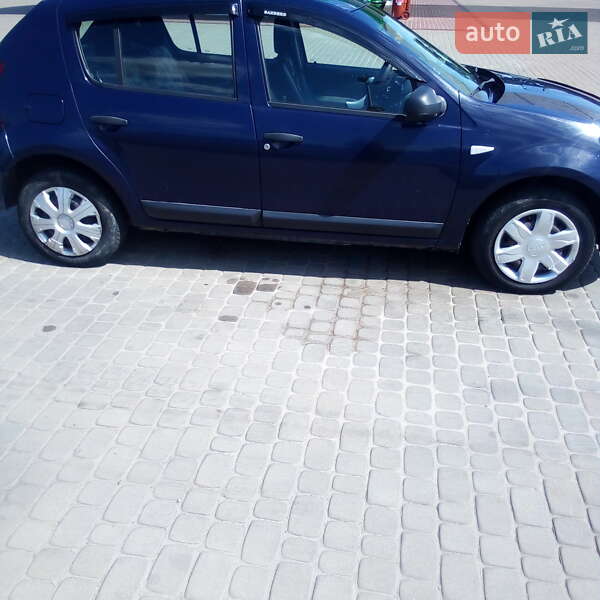 Хэтчбек Dacia Sandero 2011 в Бердичеве фото 3 Хэтчбек Dacia Sandero 2011 в Бердичеве