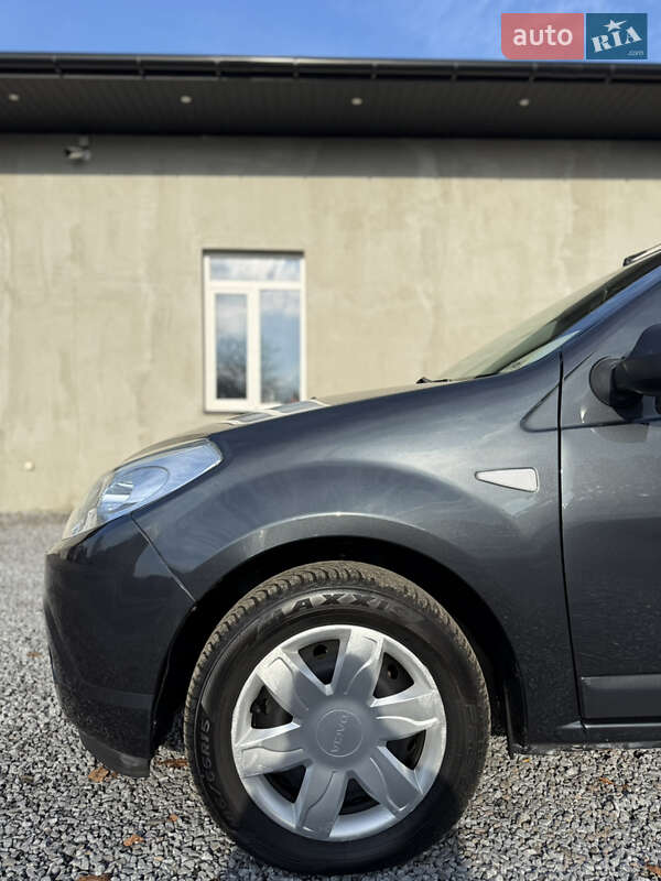 Хэтчбек Dacia Sandero 2009 в Луцке фото 38 Хэтчбек Dacia Sandero 2009 в Луцке