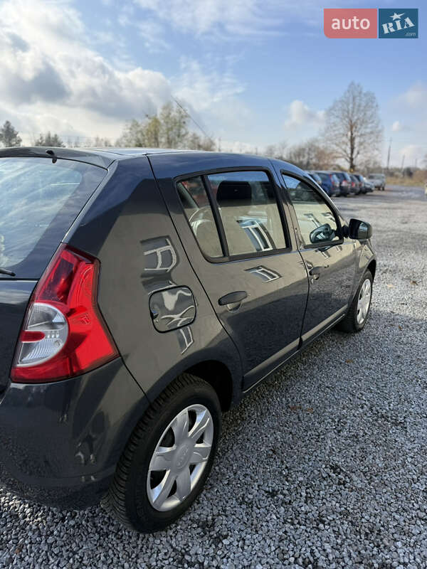 Хэтчбек Dacia Sandero 2009 в Луцке фото 35 Хэтчбек Dacia Sandero 2009 в Луцке