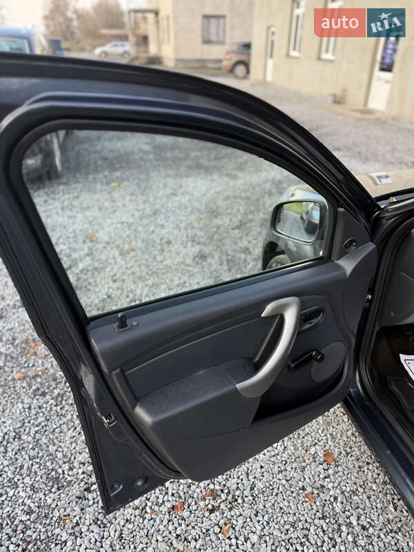 Хэтчбек Dacia Sandero 2009 в Луцке фото 80 Хэтчбек Dacia Sandero 2009 в Луцке