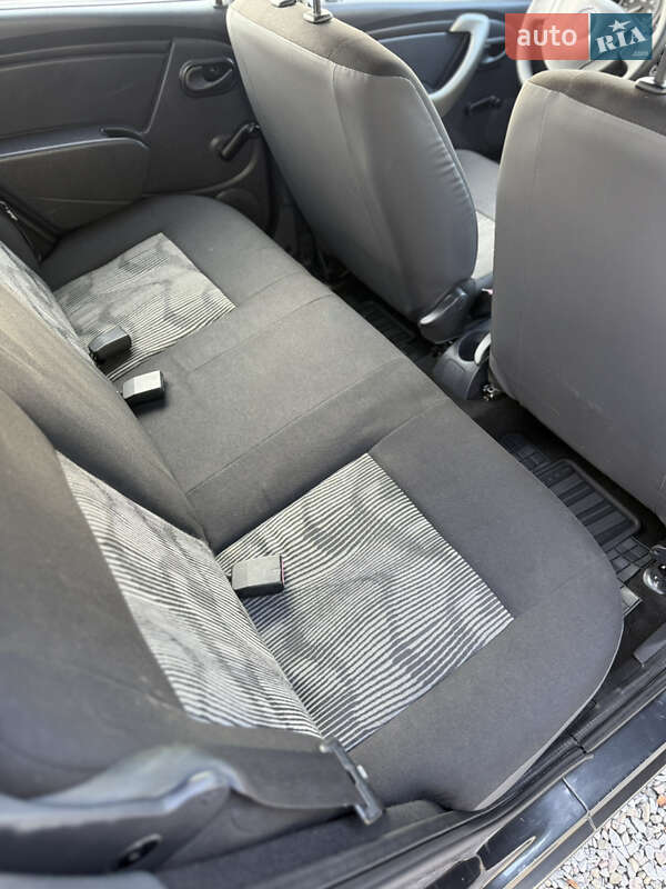 Хэтчбек Dacia Sandero 2009 в Луцке фото 99 Хэтчбек Dacia Sandero 2009 в Луцке