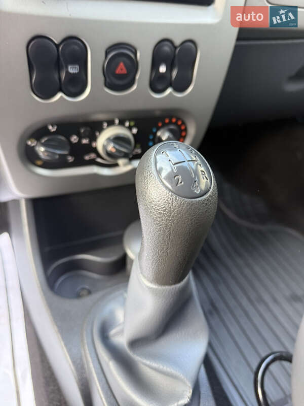 Хэтчбек Dacia Sandero 2009 в Луцке фото 113 Хэтчбек Dacia Sandero 2009 в Луцке