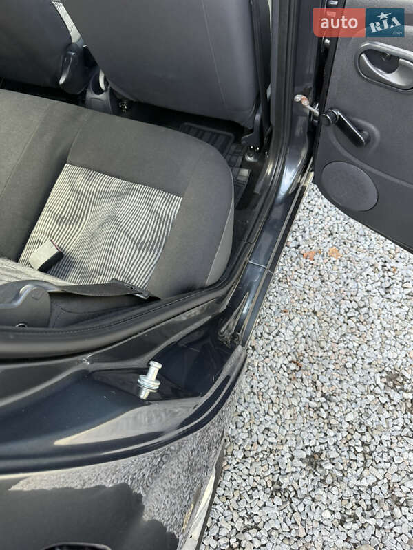Хэтчбек Dacia Sandero 2009 в Луцке фото 135 Хэтчбек Dacia Sandero 2009 в Луцке