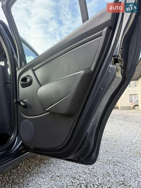 Хэтчбек Dacia Sandero 2009 в Луцке фото 137 Хэтчбек Dacia Sandero 2009 в Луцке