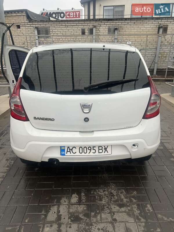 Хетчбек Dacia Sandero 2011 в Луцьку