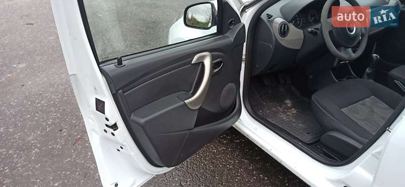 Хэтчбек Dacia Sandero 2012 в Черкассах