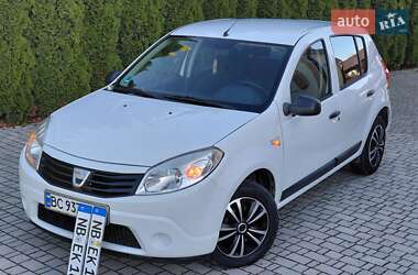 Хэтчбек Dacia Sandero 2009 в Самборе