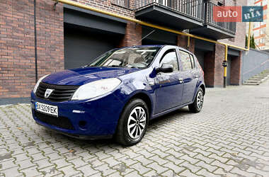 Хетчбек Dacia Sandero 2009 в Хмельницькому