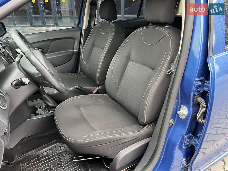 Хэтчбек Dacia Sandero 2013 в Хмельницком фото 16 Хэтчбек Dacia Sandero 2013 в Хмельницком