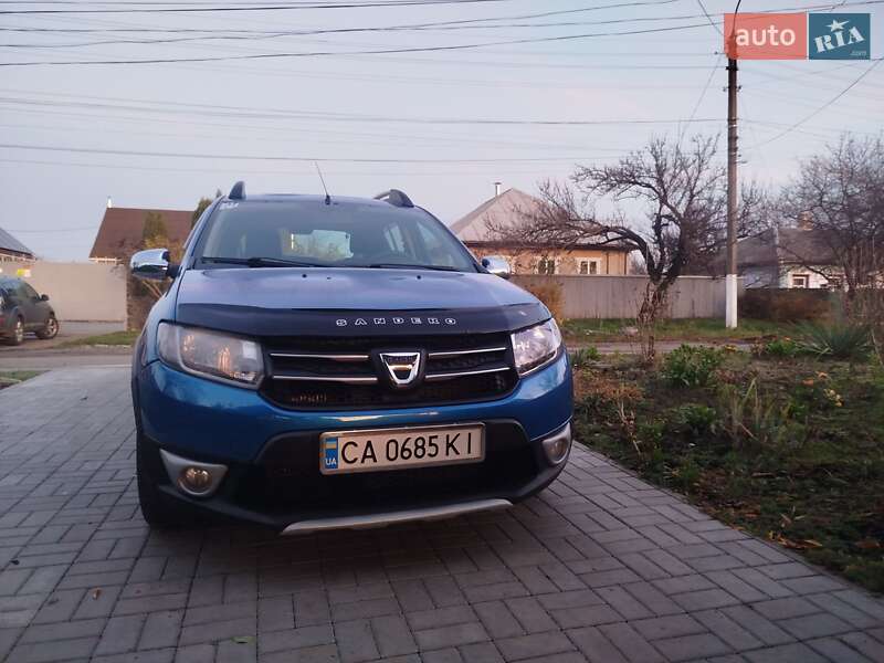 Хэтчбек Dacia Sandero 2013 в Смеле фото 7 Хэтчбек Dacia Sandero 2013 в Смеле