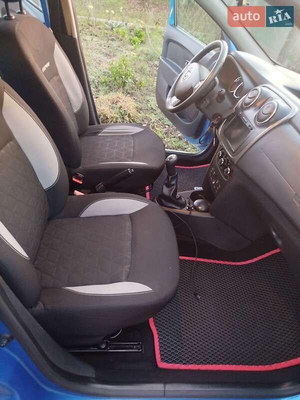 Хэтчбек Dacia Sandero 2013 в Смеле фото 17 Хэтчбек Dacia Sandero 2013 в Смеле