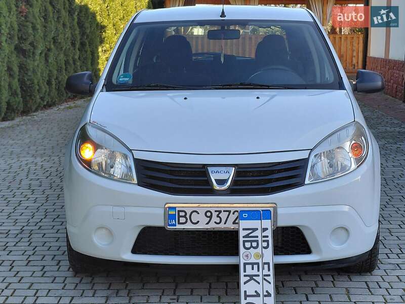 Хэтчбек Dacia Sandero 2010 в Самборе фото 25 Хэтчбек Dacia Sandero 2010 в Самборе