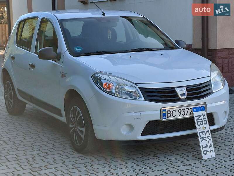 Хэтчбек Dacia Sandero 2010 в Самборе фото 27 Хэтчбек Dacia Sandero 2010 в Самборе