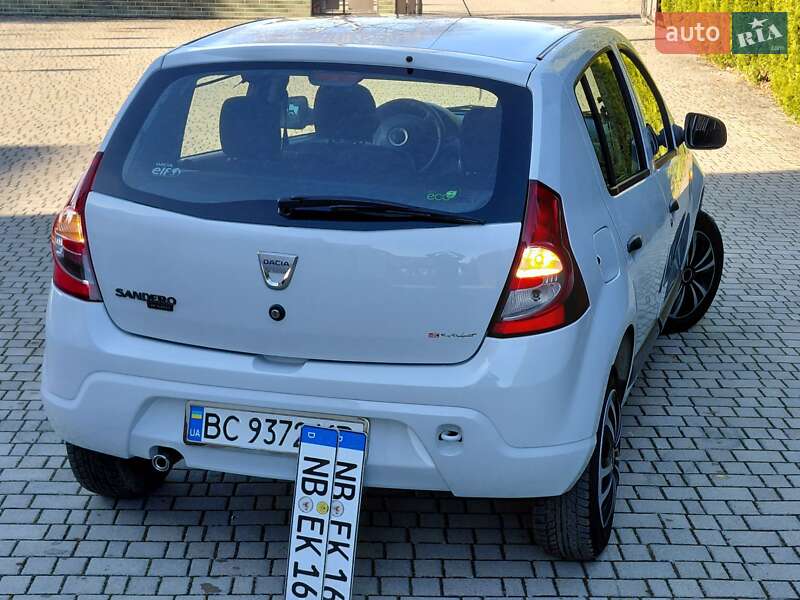 Хэтчбек Dacia Sandero 2010 в Самборе фото 53 Хэтчбек Dacia Sandero 2010 в Самборе