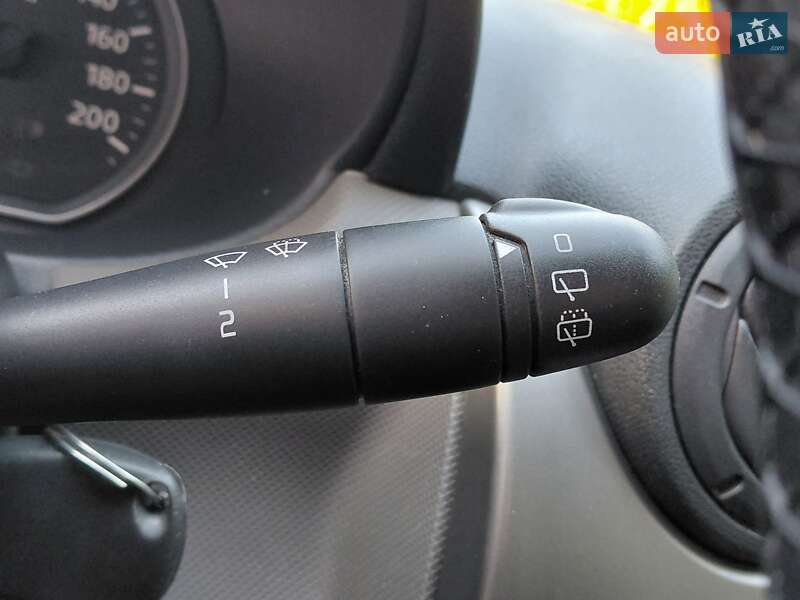 Хэтчбек Dacia Sandero 2010 в Самборе фото 93 Хэтчбек Dacia Sandero 2010 в Самборе