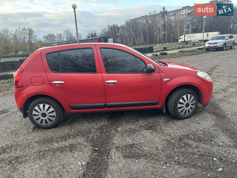 Хэтчбек Dacia Sandero 2009 в Полтаве фото 10 Хэтчбек Dacia Sandero 2009 в Полтаве