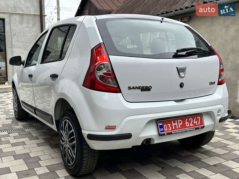 Хэтчбек Dacia Sandero 2009 в Ровно фото 8 Хэтчбек Dacia Sandero 2009 в Ровно