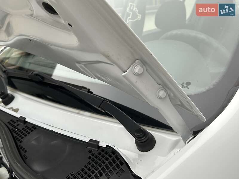 Хэтчбек Dacia Sandero 2009 в Ровно фото 47 Хэтчбек Dacia Sandero 2009 в Ровно