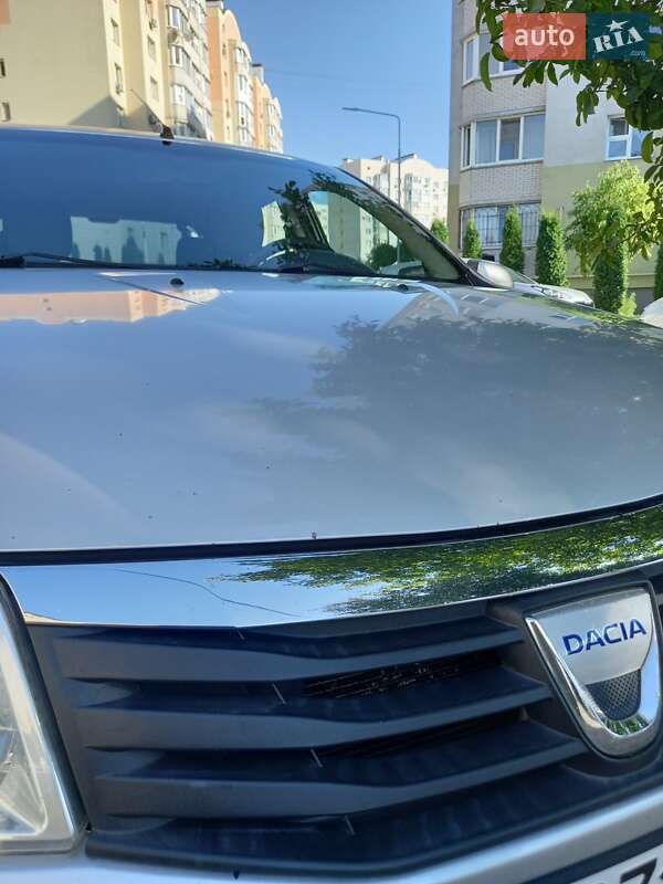 Хэтчбек Dacia Sandero 2011 в Виннице