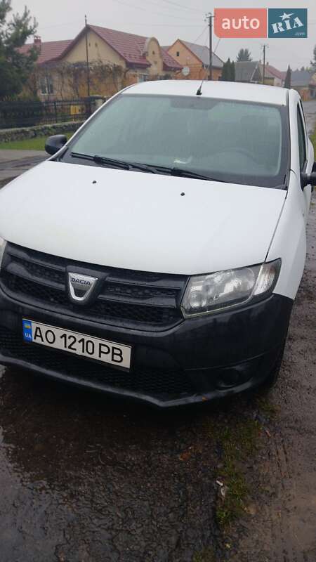 Хэтчбек Dacia Sandero 2013 в Ужгороде фото 2 Хэтчбек Dacia Sandero 2013 в Ужгороде