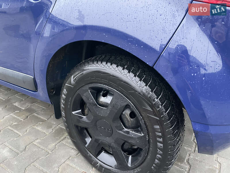 Хэтчбек Dacia Sandero 2009 в Баре