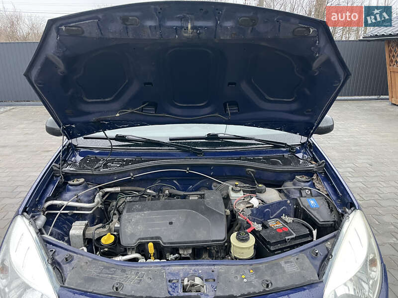 Хэтчбек Dacia Sandero 2009 в Баре