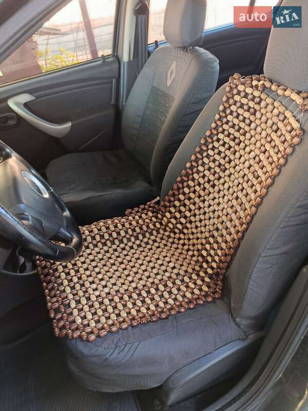 Хэтчбек Dacia Sandero 2009 в Сквире